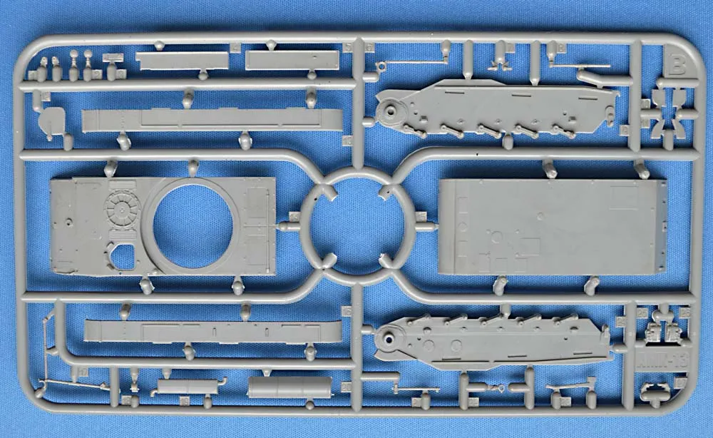 Ace Military 1/72 AMX13/75 Light French Tank Kit