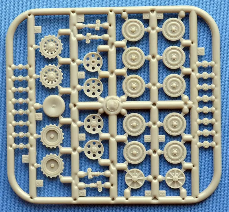 Ace Military 1/72 AMX13/75 Light French Tank Kit