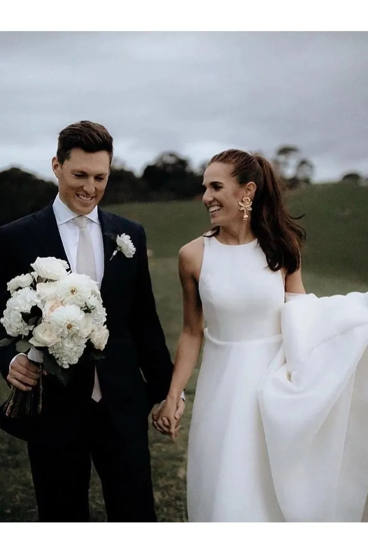 Simple Round Neck Satin Ivory Wedding Dresses With Pockets Long Wedding SWKPG7X4QMY